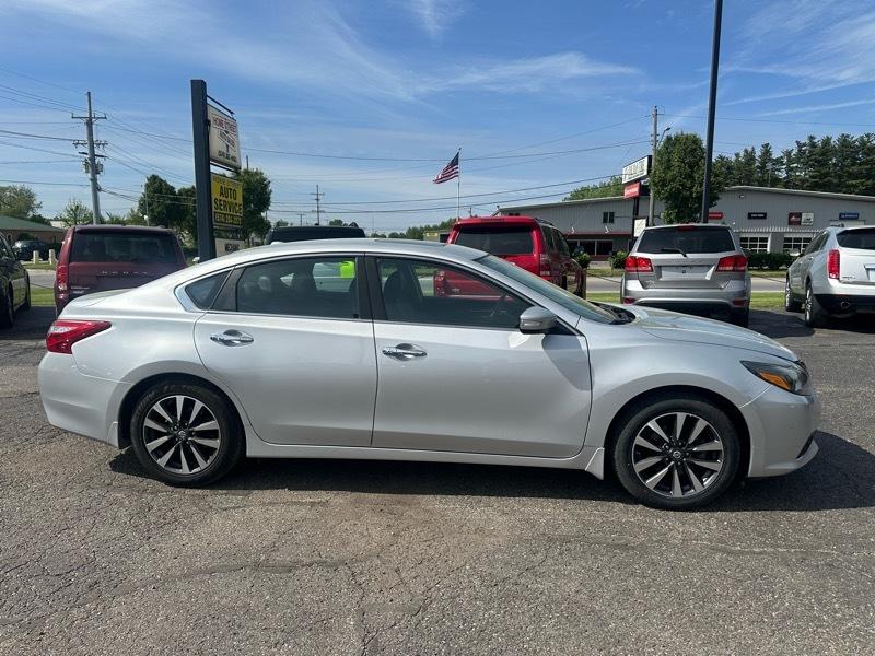 nissan altima 2017 1N4AL3AP6HC133189 image nissan altima 2017 1N4AL3AP6HC133189 image