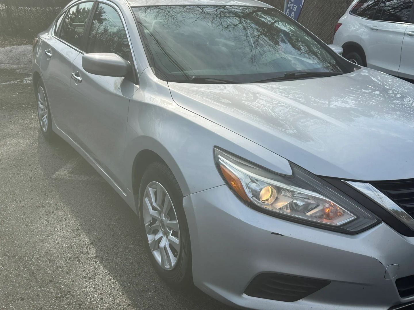 nissan altima 2017 1N4AL3AP4HC140898 image nissan altima 2017 1N4AL3AP4HC140898 image