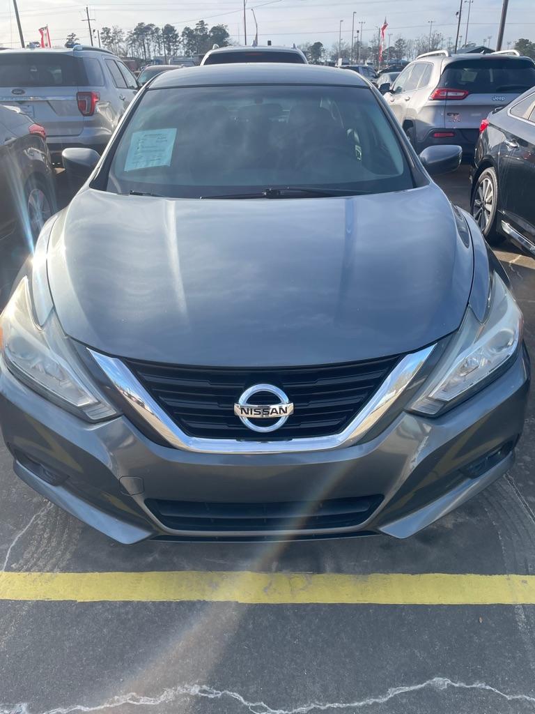 nissan altima 2017 1N4AL3AP4HC225076 image nissan altima 2017 1N4AL3AP4HC225076 image