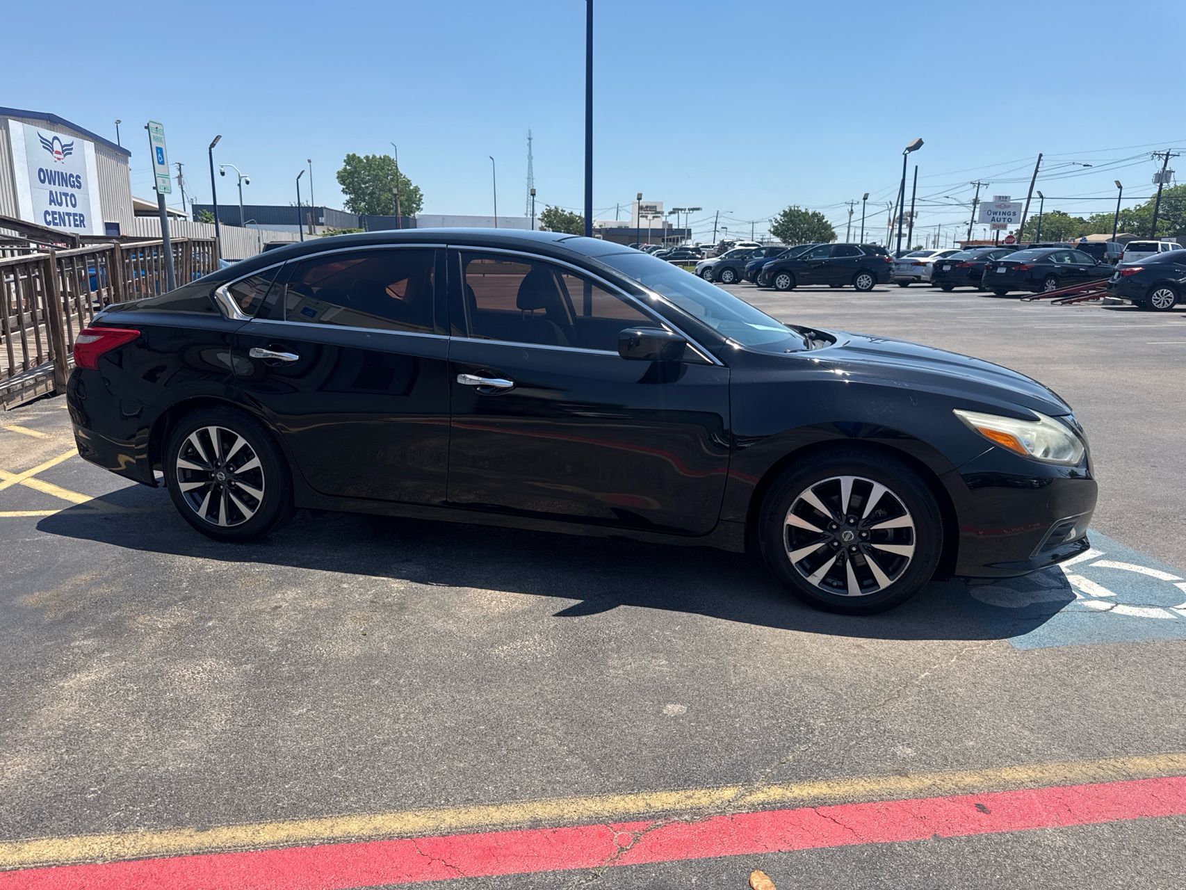 nissan altima 2017 1N4AL3AP7HC207607 image nissan altima 2017 1N4AL3AP7HC207607 image