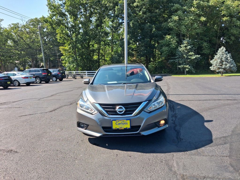 nissan altima 2017 1N4AL3AP4HC165137 image nissan altima 2017 1N4AL3AP4HC165137 image