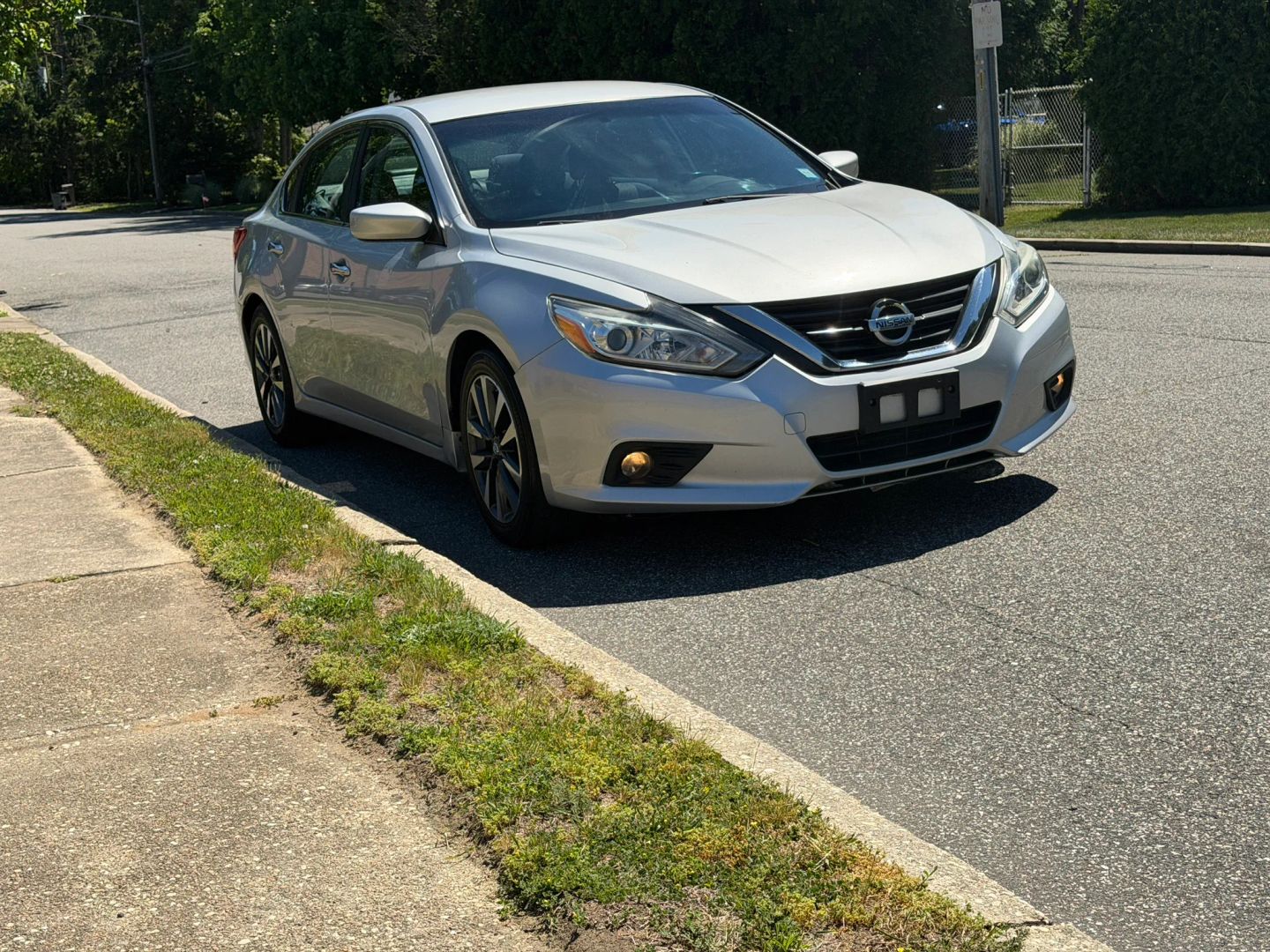 nissan altima 2017 1N4AL3APXHC119389 image nissan altima 2017 1N4AL3APXHC119389 image