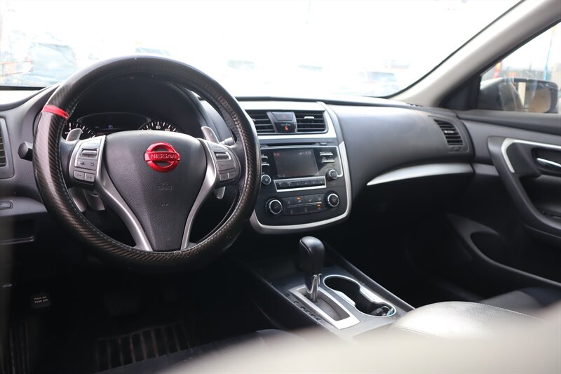 nissan altima 2017 1N4AL3AP0HC237547 image nissan altima 2017 1N4AL3AP0HC237547 image