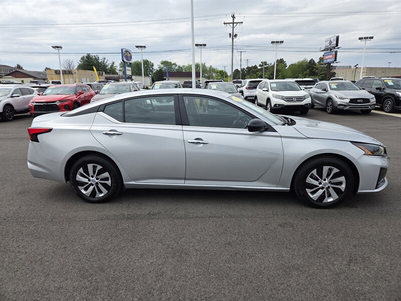 nissan altima 2024 1N4BL4BV4RN375394 image nissan altima 2024 1N4BL4BV4RN375394 image
