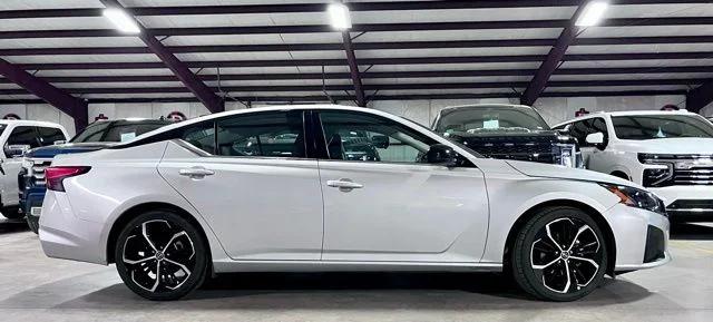 nissan altima 2024 1N4BL4CV9RN429965 image nissan altima 2024 1N4BL4CV9RN429965 image