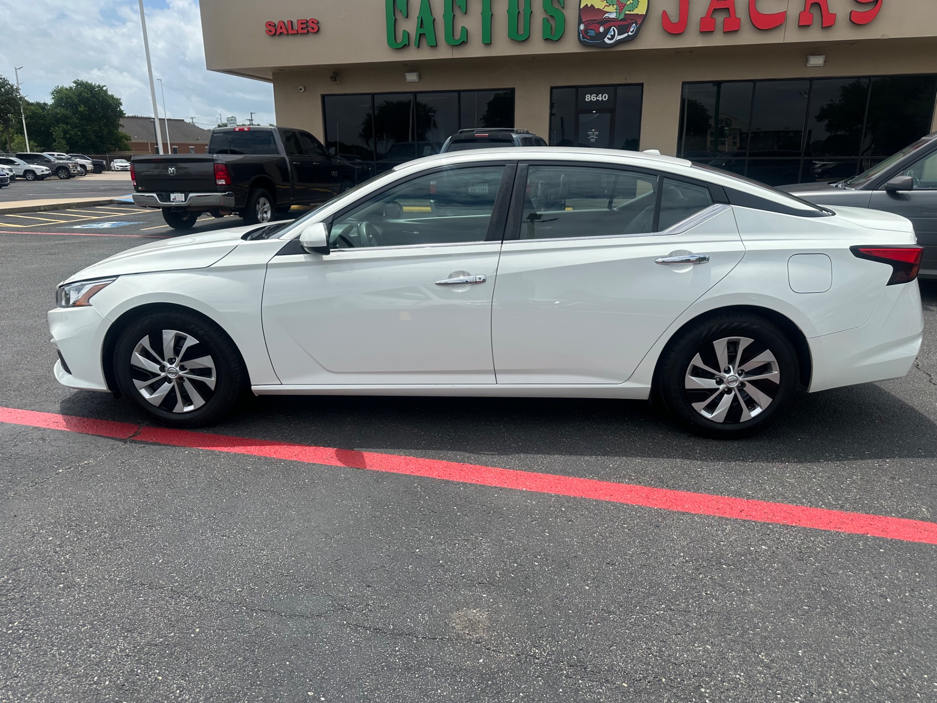 nissan altima 2020 1N4BL4BV4LC216314 image nissan altima 2020 1N4BL4BV4LC216314 image