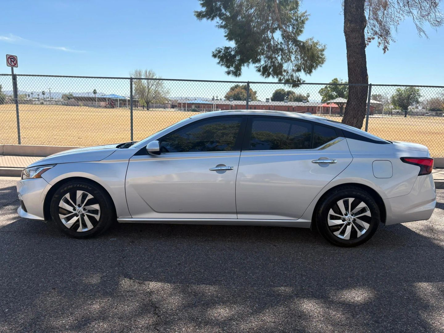 nissan altima 2020 1N4BL4BV4LC208472 image nissan altima 2020 1N4BL4BV4LC208472 image