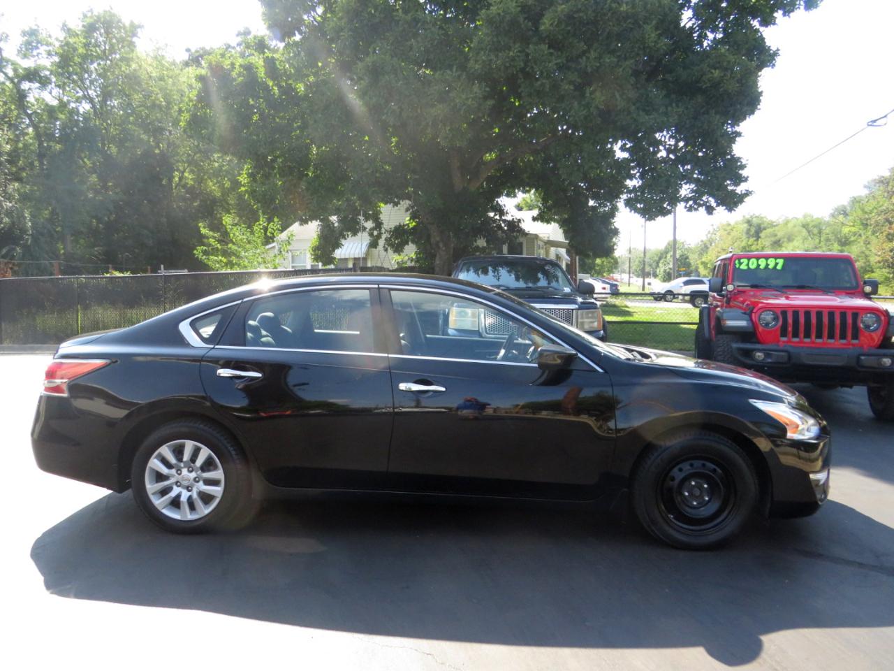 nissan altima 2015 1N4AL3AP2FC196108 image nissan altima 2015 1N4AL3AP2FC196108 image