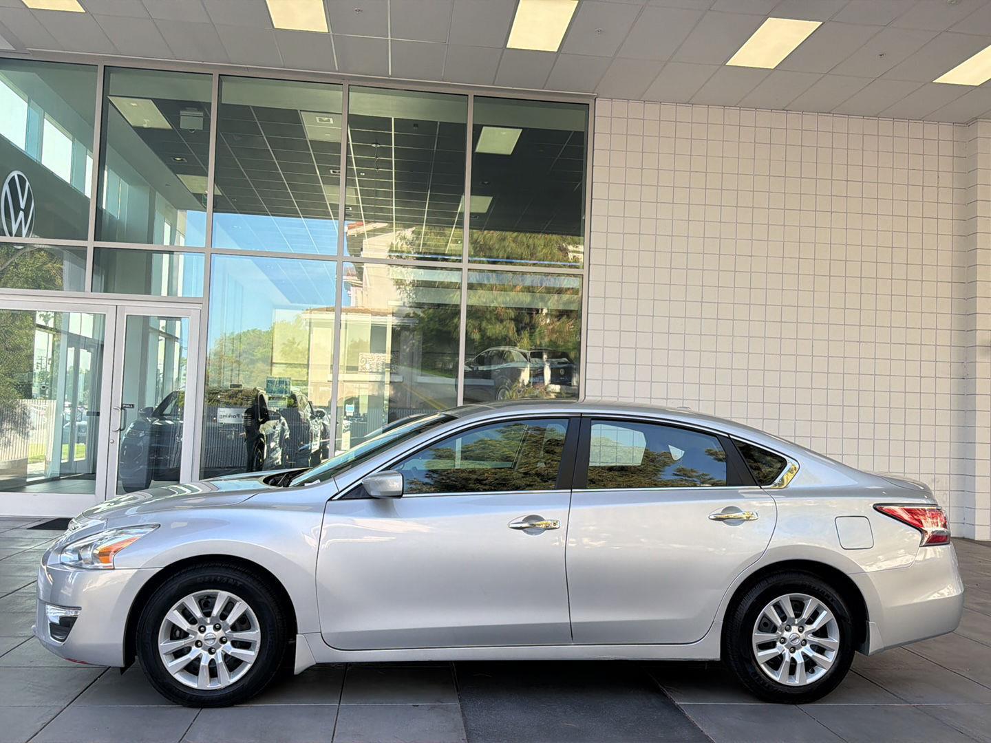 nissan altima 2015 1N4AL3AP7FC203604 image nissan altima 2015 1N4AL3AP7FC203604 image