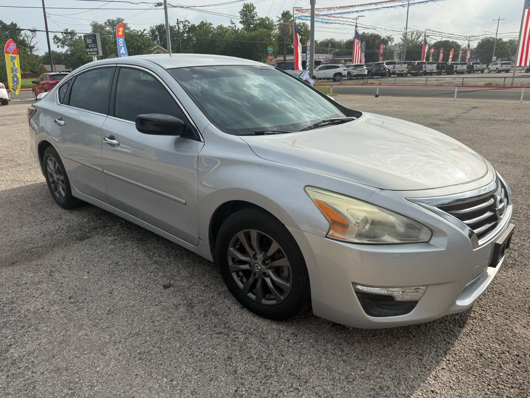 nissan altima 2015 1N4AL3AP4FN360799 image nissan altima 2015 1N4AL3AP4FN360799 image