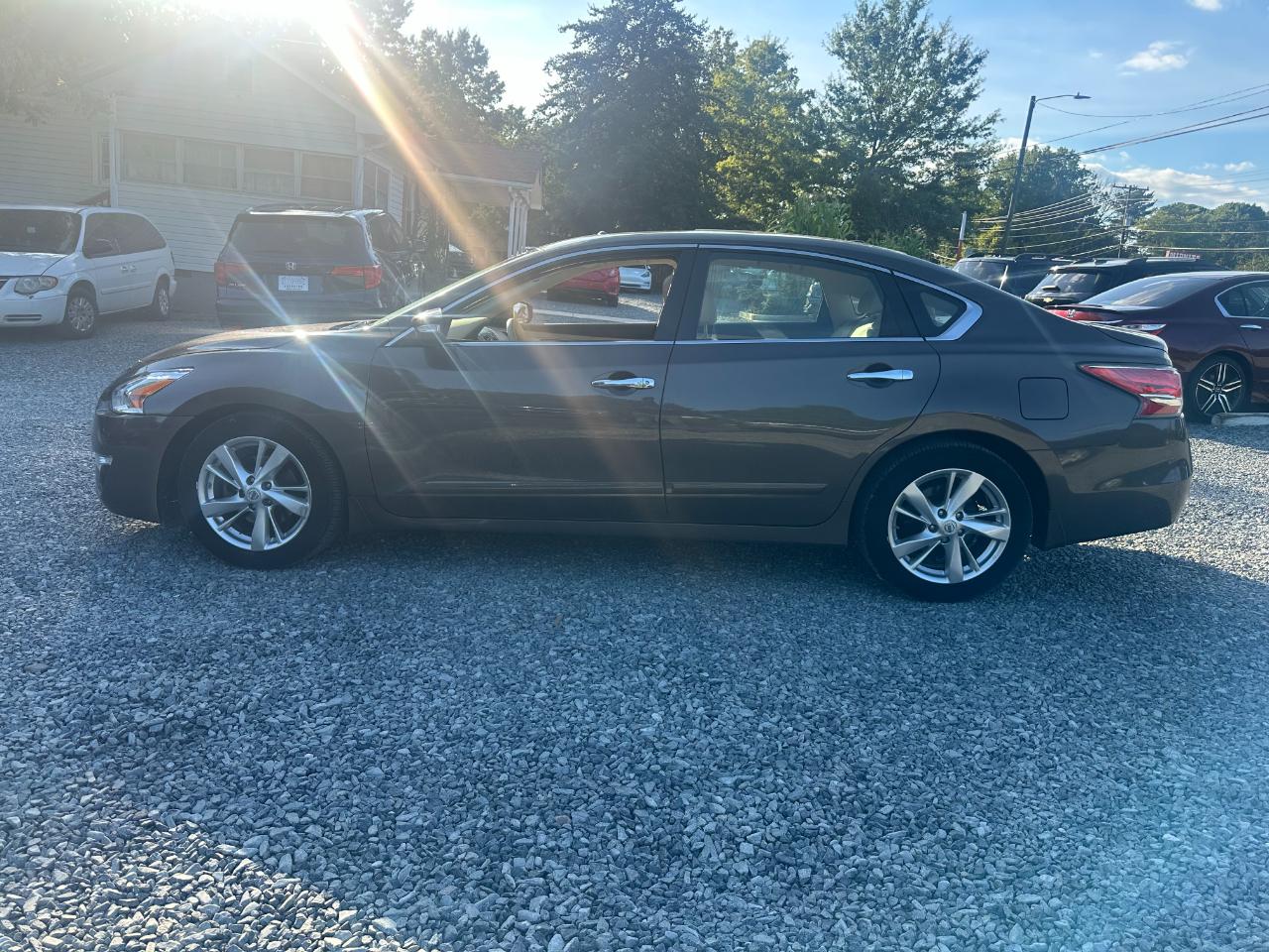 nissan altima 2015 1N4AL3AP7FN354897 image nissan altima 2015 1N4AL3AP7FN354897 image