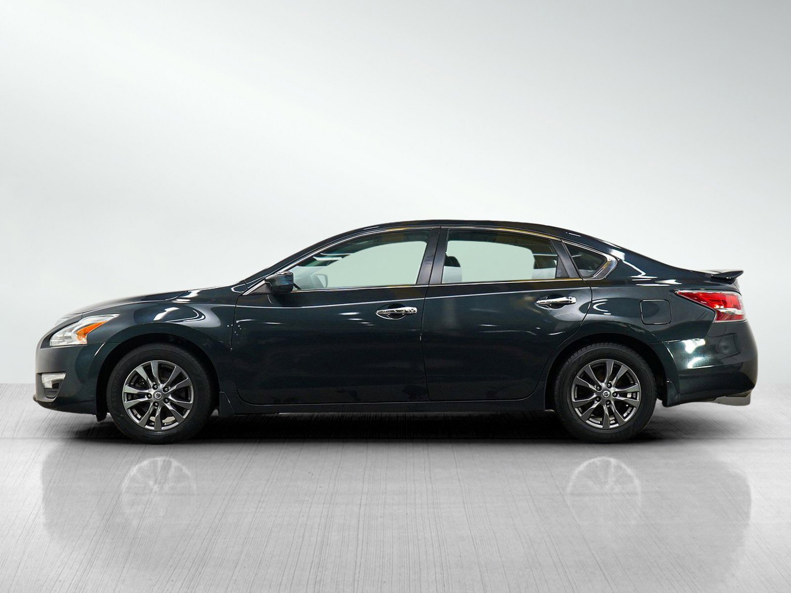nissan altima 2015 1N4AL3AP4FC468318 image nissan altima 2015 1N4AL3AP4FC468318 image
