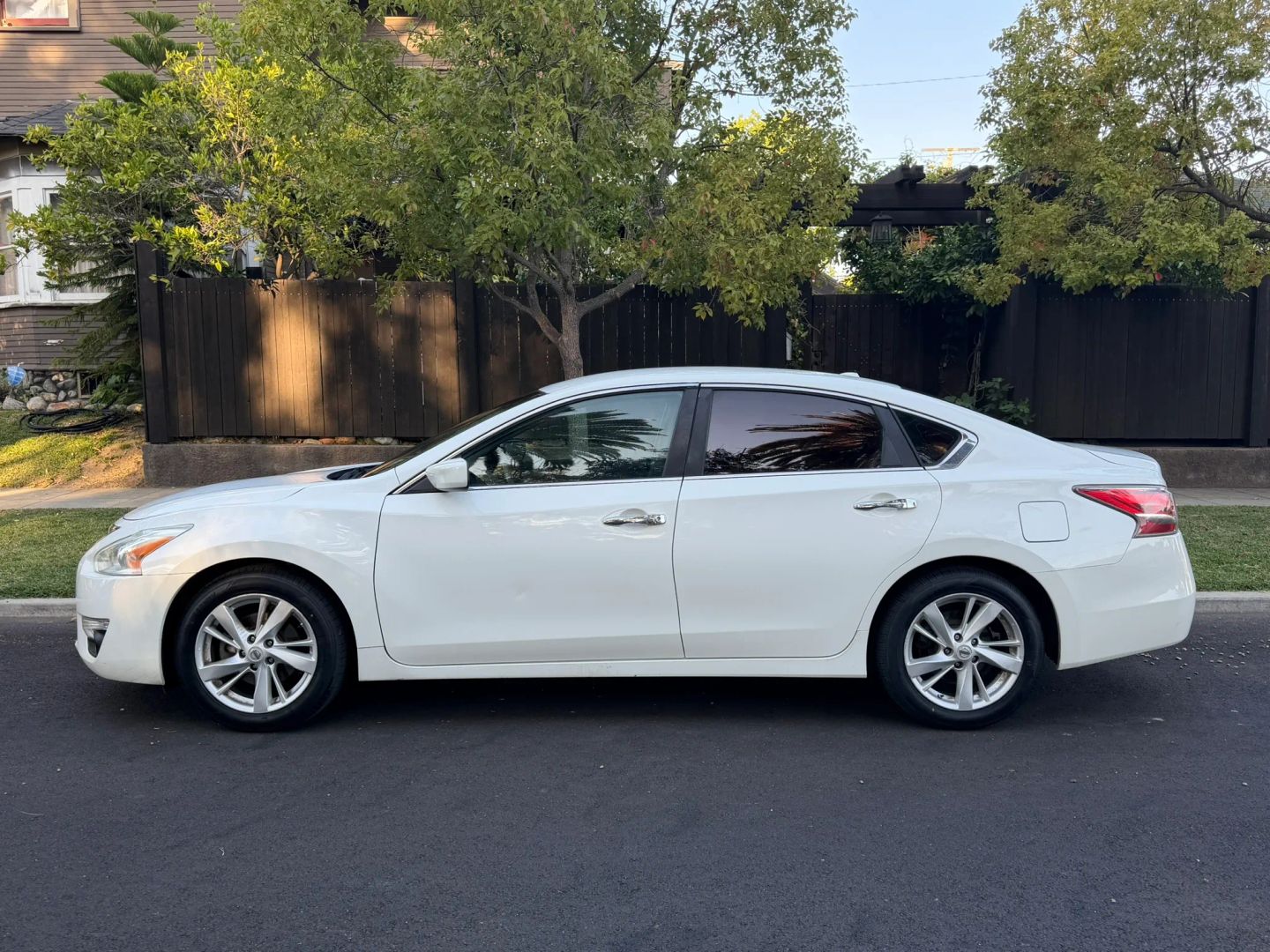 nissan altima 2015 1N4AL3AP3FC599126 image nissan altima 2015 1N4AL3AP3FC599126 image