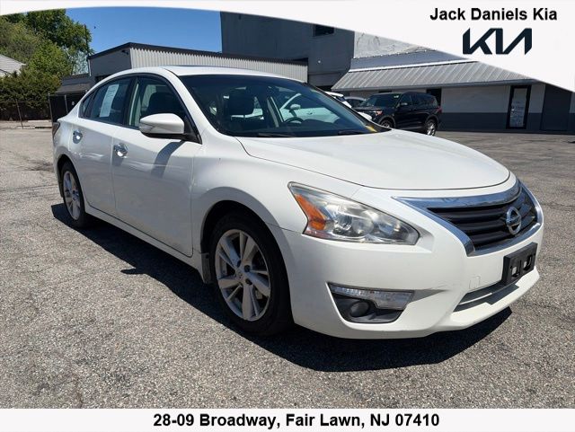 nissan altima 2015 1N4AL3AP7FN873710 image nissan altima 2015 1N4AL3AP7FN873710 image