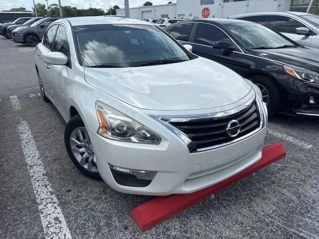 nissan altima 2015 1N4AL3AP9FC134348 image nissan altima 2015 1N4AL3AP9FC134348 image