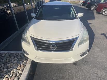 nissan altima 2015 1N4AL3AP0FC146761 image nissan altima 2015 1N4AL3AP0FC146761 image