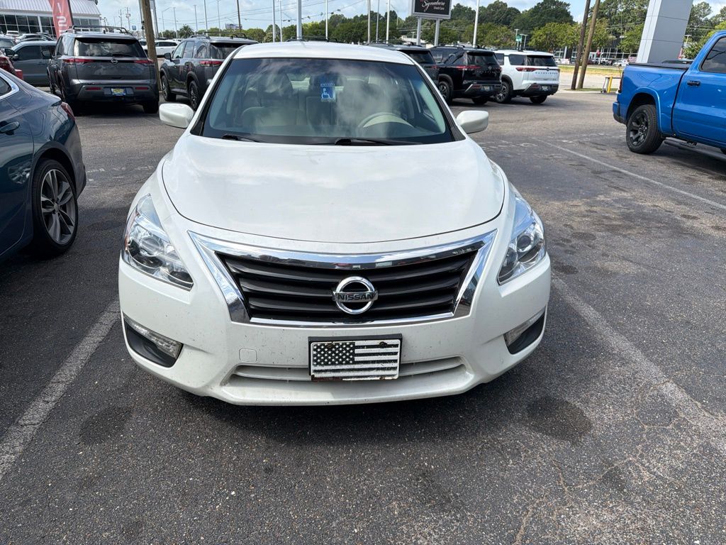 nissan altima 2015 1N4AL3AP8FN336070 image nissan altima 2015 1N4AL3AP8FN336070 image