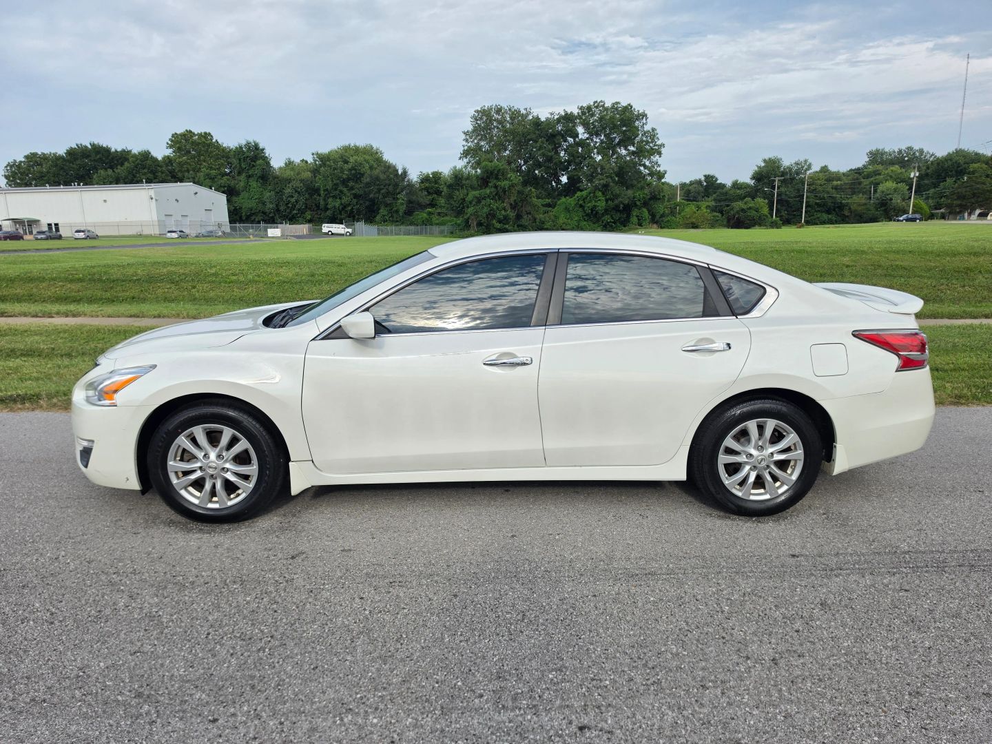 nissan altima 2015 1N4AL3AP2FC106729 image nissan altima 2015 1N4AL3AP2FC106729 image