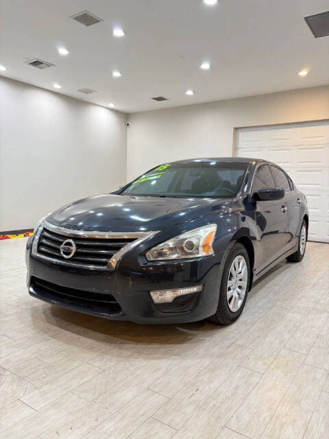 nissan altima 2015 1N4AL3AP0FC411131 image nissan altima 2015 1N4AL3AP0FC411131 image