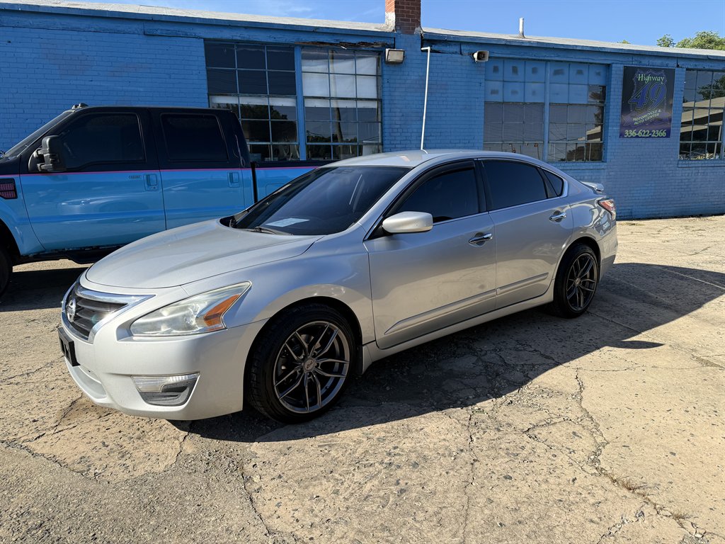 nissan altima 2015 1N4AL3AP4FC575370 image nissan altima 2015 1N4AL3AP4FC575370 image