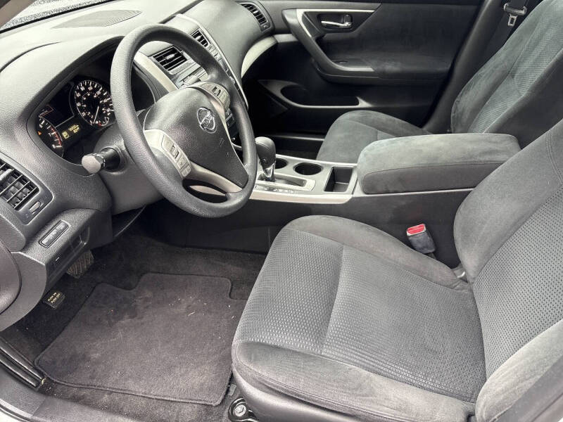 nissan altima 2015 1N4AL3AP8FC130324 image nissan altima 2015 1N4AL3AP8FC130324 image