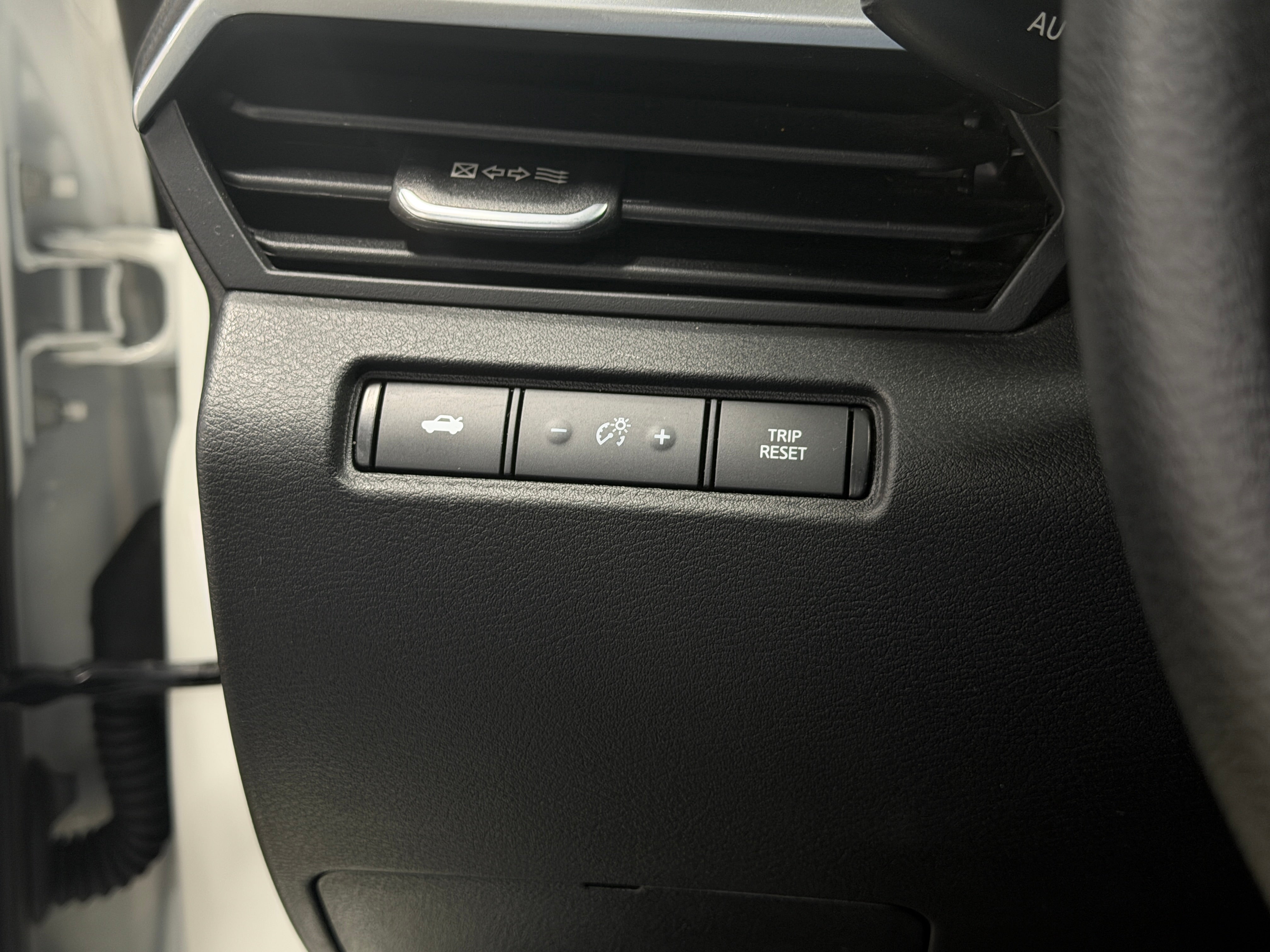nissan altima 2025 1N4BL4DV5SN318270 image