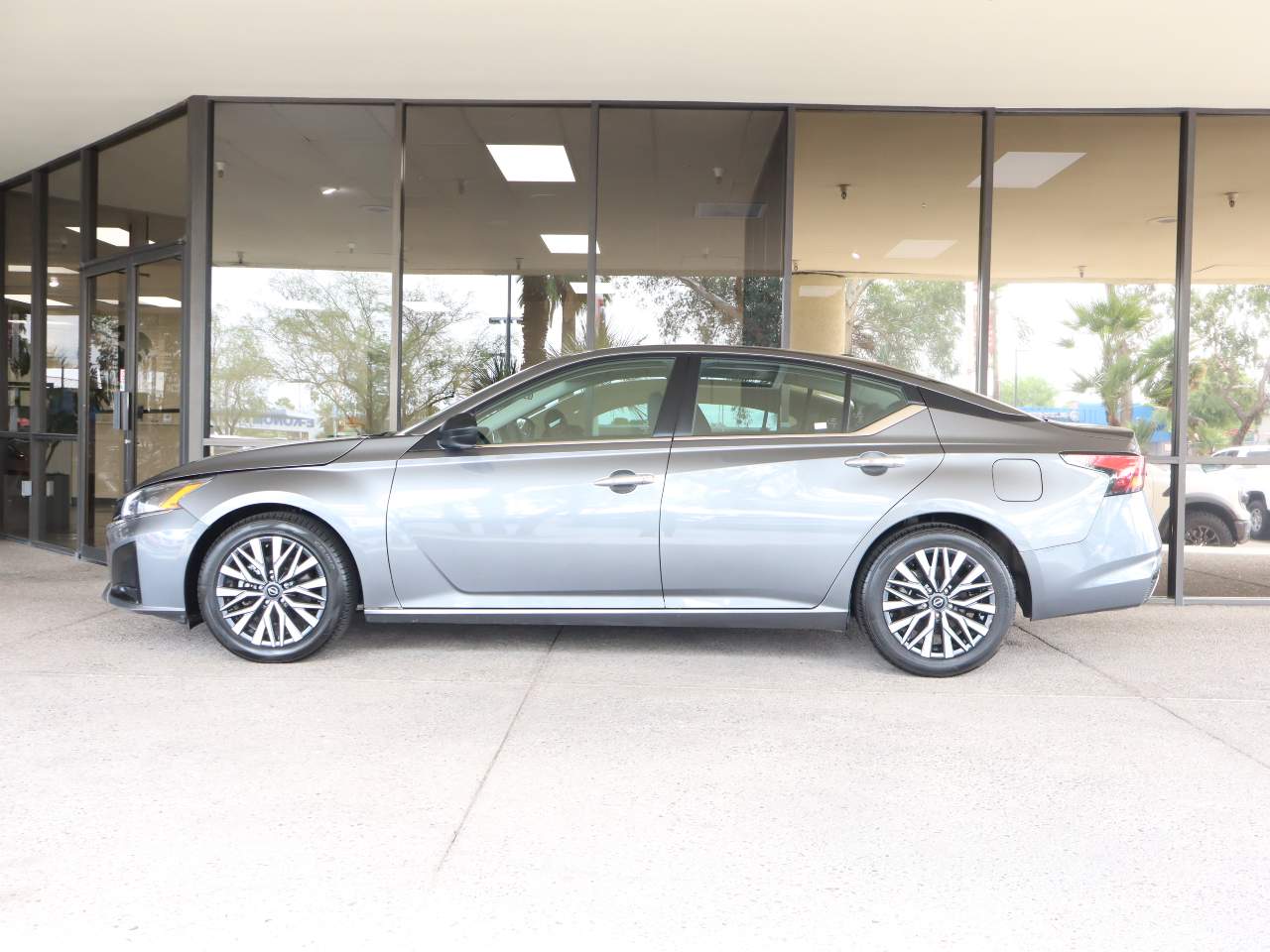 nissan altima 2025 1N4BL4DV9SN361235 image