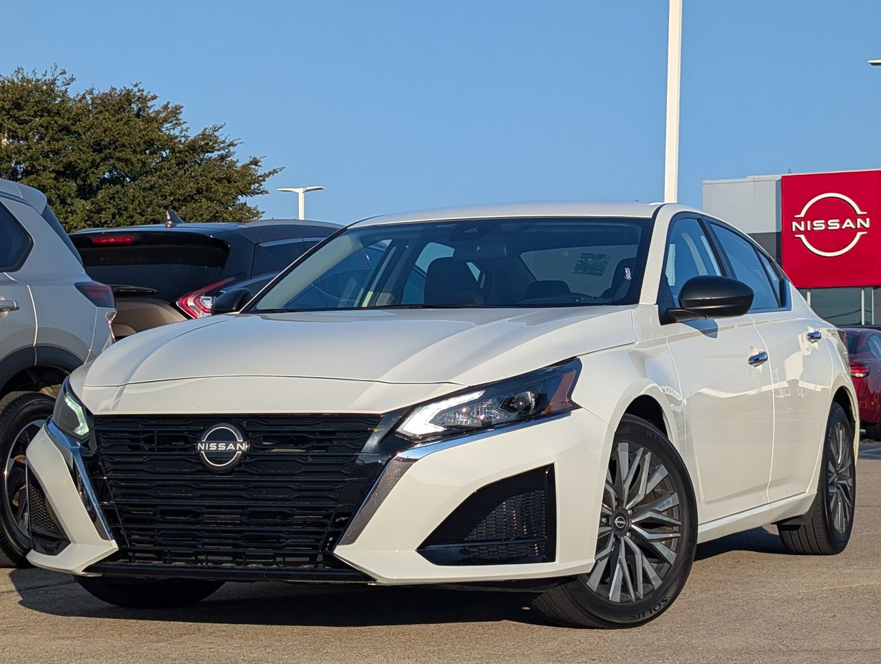 nissan altima 2025 1N4BL4DV4SN400409 image