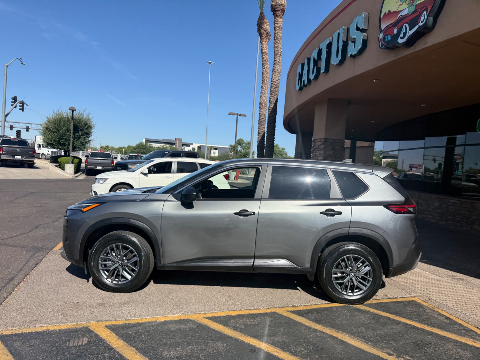 nissan rogue 2023 5N1BT3AA1PC946881 image nissan rogue 2023 5N1BT3AA1PC946881 image