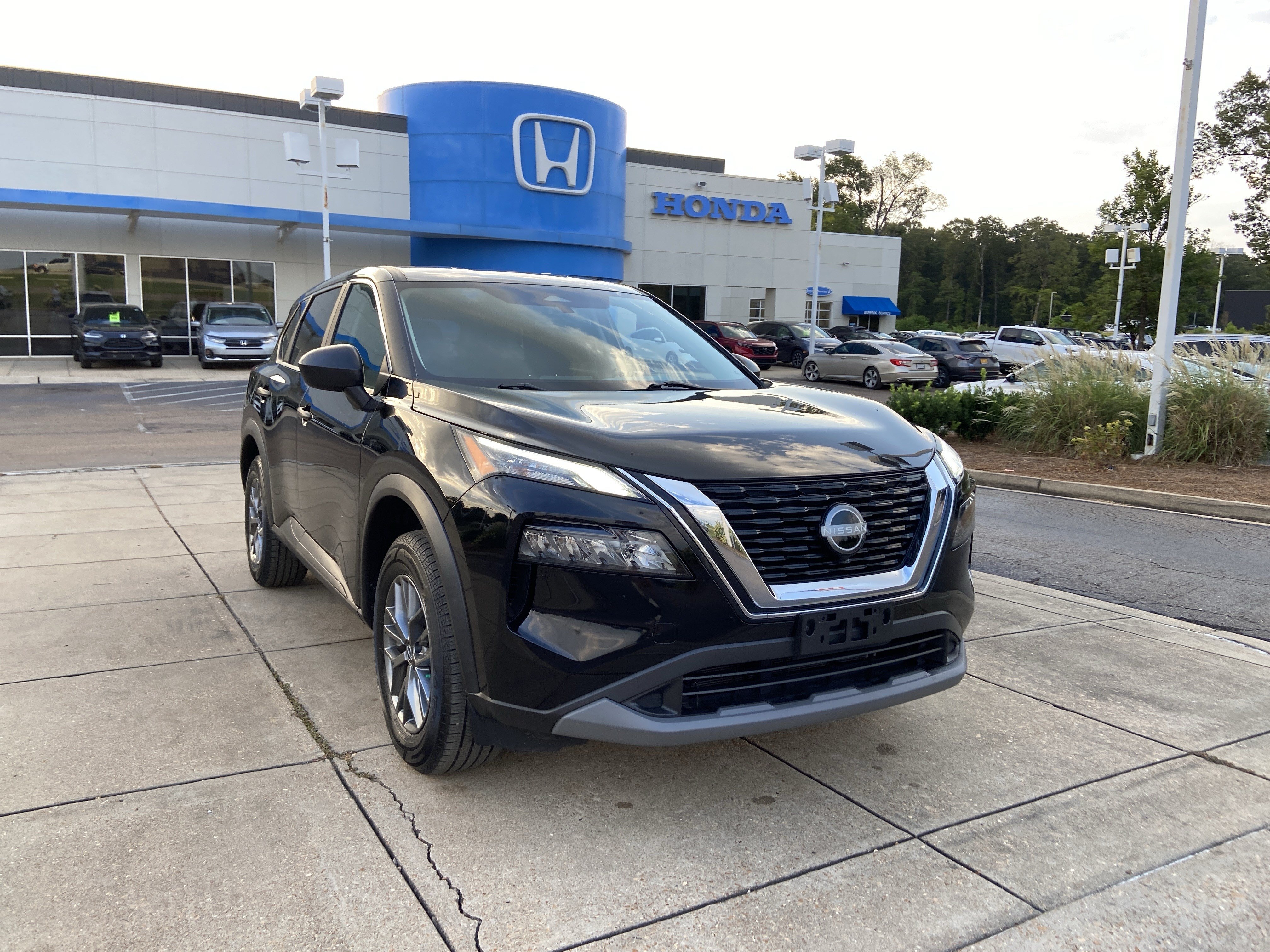 nissan rogue 2023 5N1BT3AA3PC946199 image nissan rogue 2023 5N1BT3AA3PC946199 image