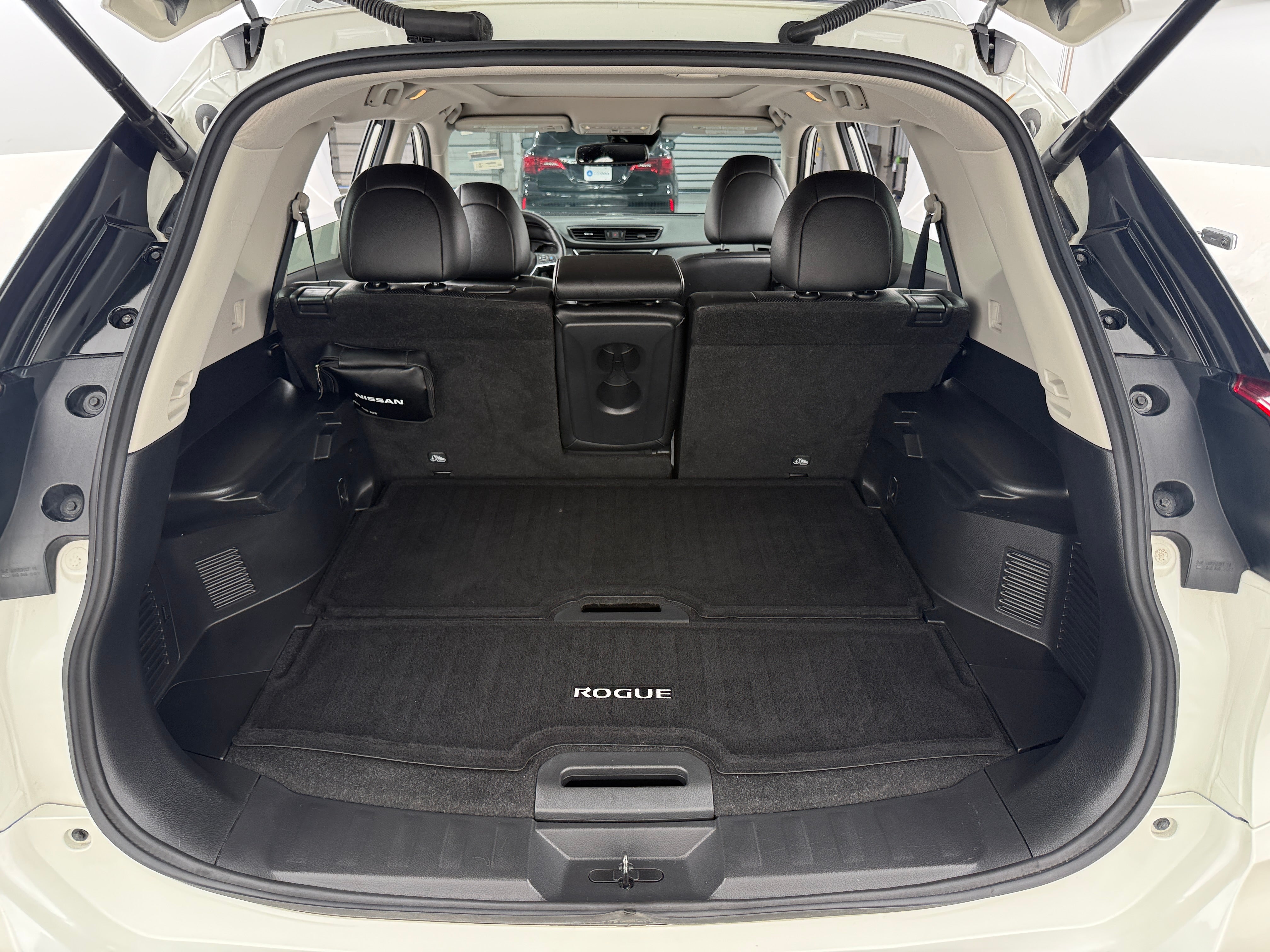 nissan rogue 2019 5N1AT2MV0KC826955 image nissan rogue 2019 5N1AT2MV0KC826955 image