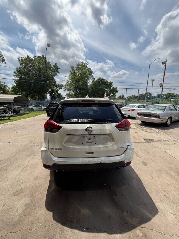 nissan rogue 2019 5N1AT2MV0KC736172 image nissan rogue 2019 5N1AT2MV0KC736172 image