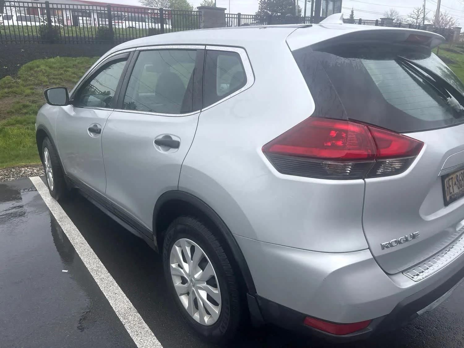 nissan rogue 2019 5N1AT2MV9KC829076 image nissan rogue 2019 5N1AT2MV9KC829076 image