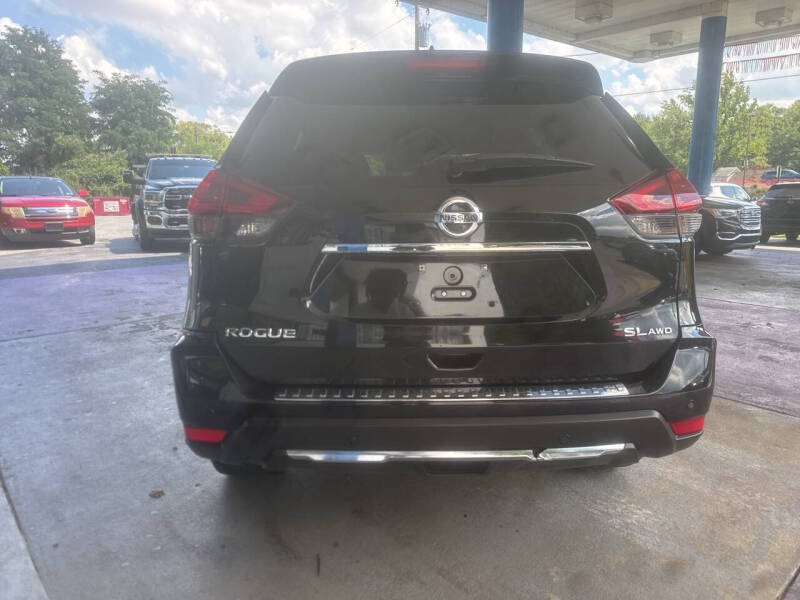 nissan rogue 2019 5N1AT2MVXKC715569 image nissan rogue 2019 5N1AT2MVXKC715569 image