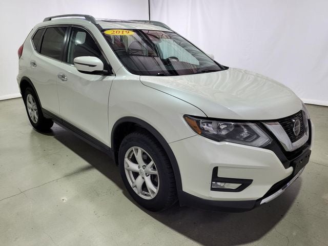 nissan rogue 2019 5N1AT2MVXKC775304 image nissan rogue 2019 5N1AT2MVXKC775304 image