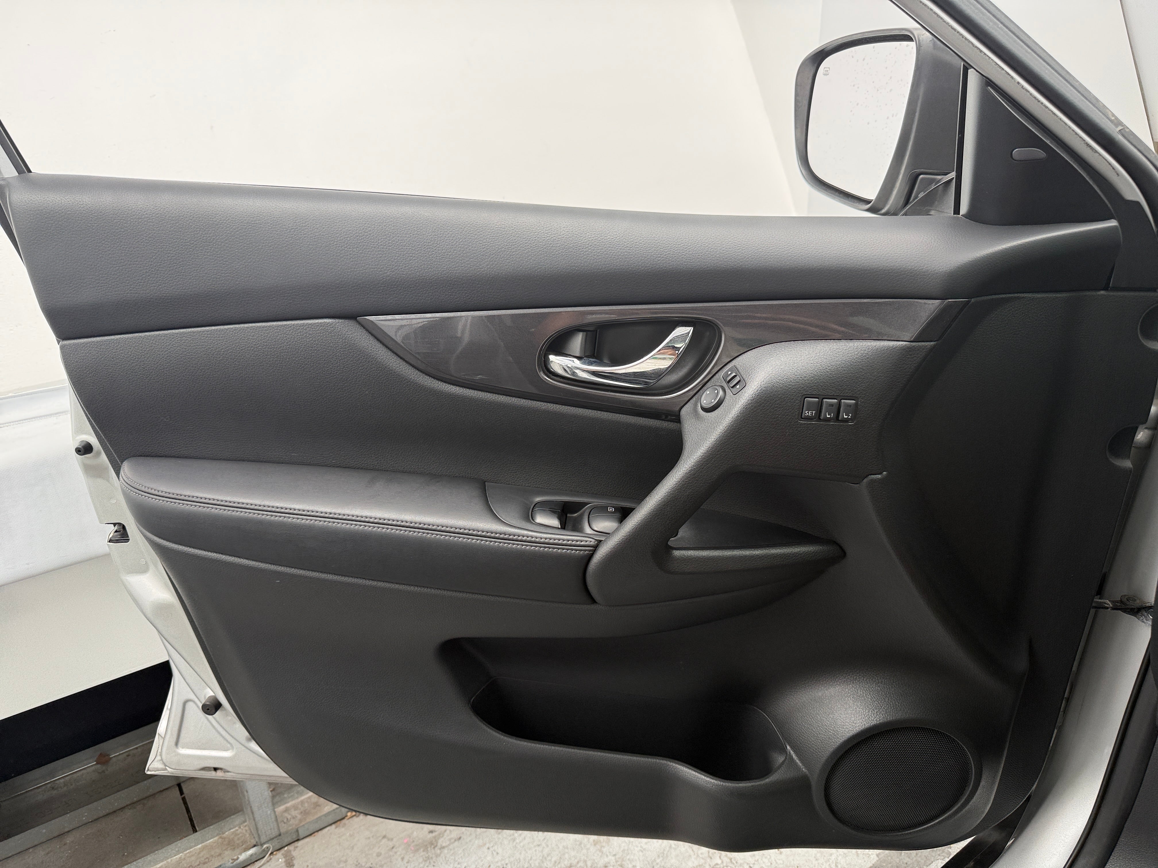 nissan rogue 2019 5N1ET2MT4KC710755 image nissan rogue 2019 5N1ET2MT4KC710755 image