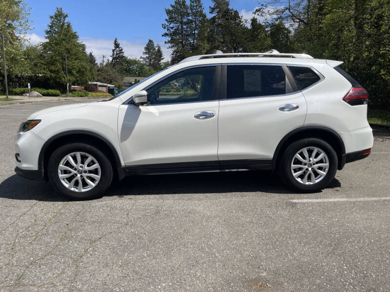 nissan rogue 2018 5N1AT2MV9JC836964 image nissan rogue 2018 5N1AT2MV9JC836964 image