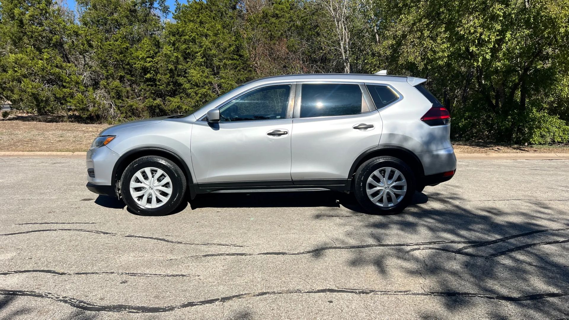 nissan rogue 2018 KNMAT2MT6JP621652 image nissan rogue 2018 KNMAT2MT6JP621652 image