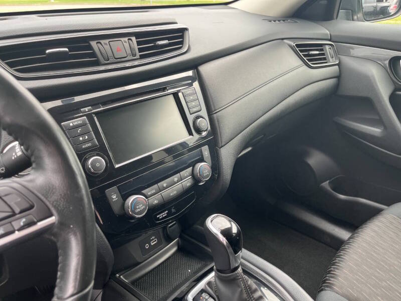 nissan rogue 2018 5N1AT2MV8JC751632 image nissan rogue 2018 5N1AT2MV8JC751632 image