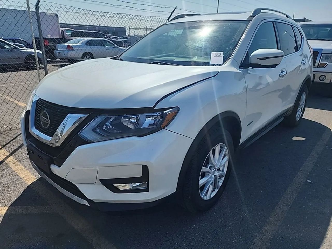 nissan rogue 2018 5N1ET2MV7JC795431 image nissan rogue 2018 5N1ET2MV7JC795431 image