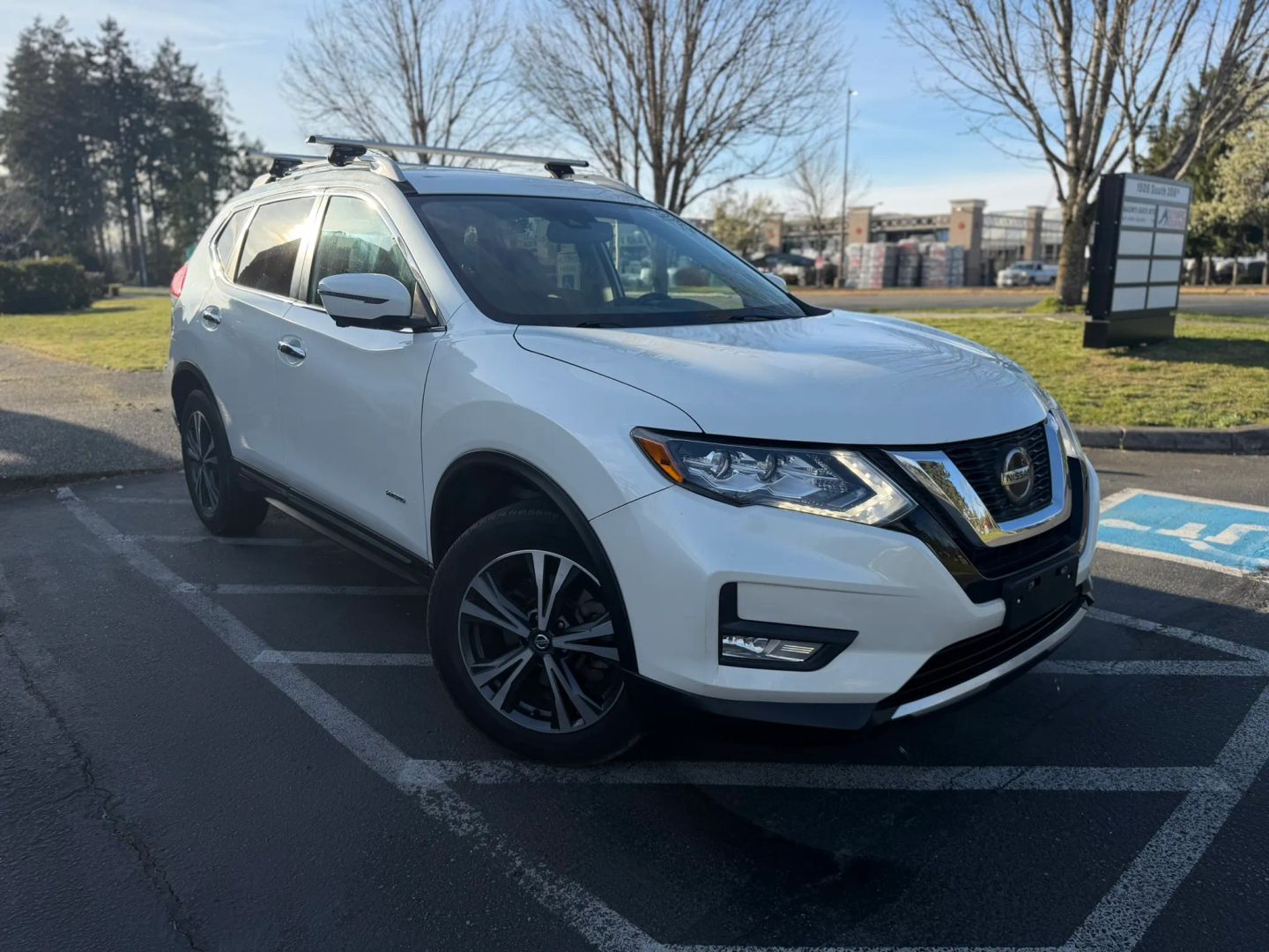 nissan rogue 2018 5N1ET2MV4JC793054 image nissan rogue 2018 5N1ET2MV4JC793054 image
