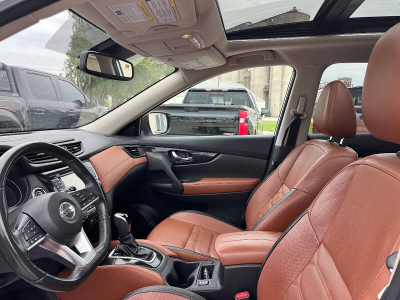 nissan rogue 2017 5N1AT2MV1HC837830 image nissan rogue 2017 5N1AT2MV1HC837830 image