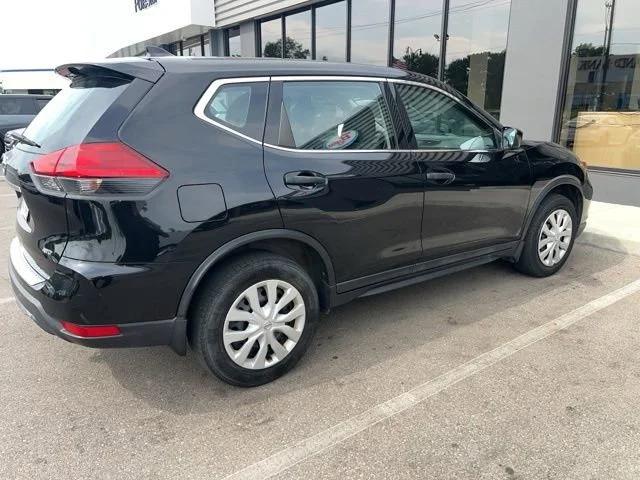 nissan rogue 2017 5N1AT2MV9HC788960 image nissan rogue 2017 5N1AT2MV9HC788960 image