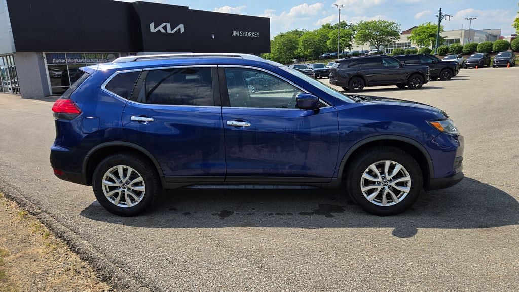 nissan rogue 2017 JN8AT2MV1HW016122 image nissan rogue 2017 JN8AT2MV1HW016122 image
