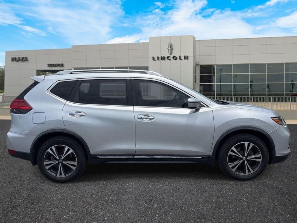 nissan rogue 2017 JN8AT2MT6HW397917 image nissan rogue 2017 JN8AT2MT6HW397917 image