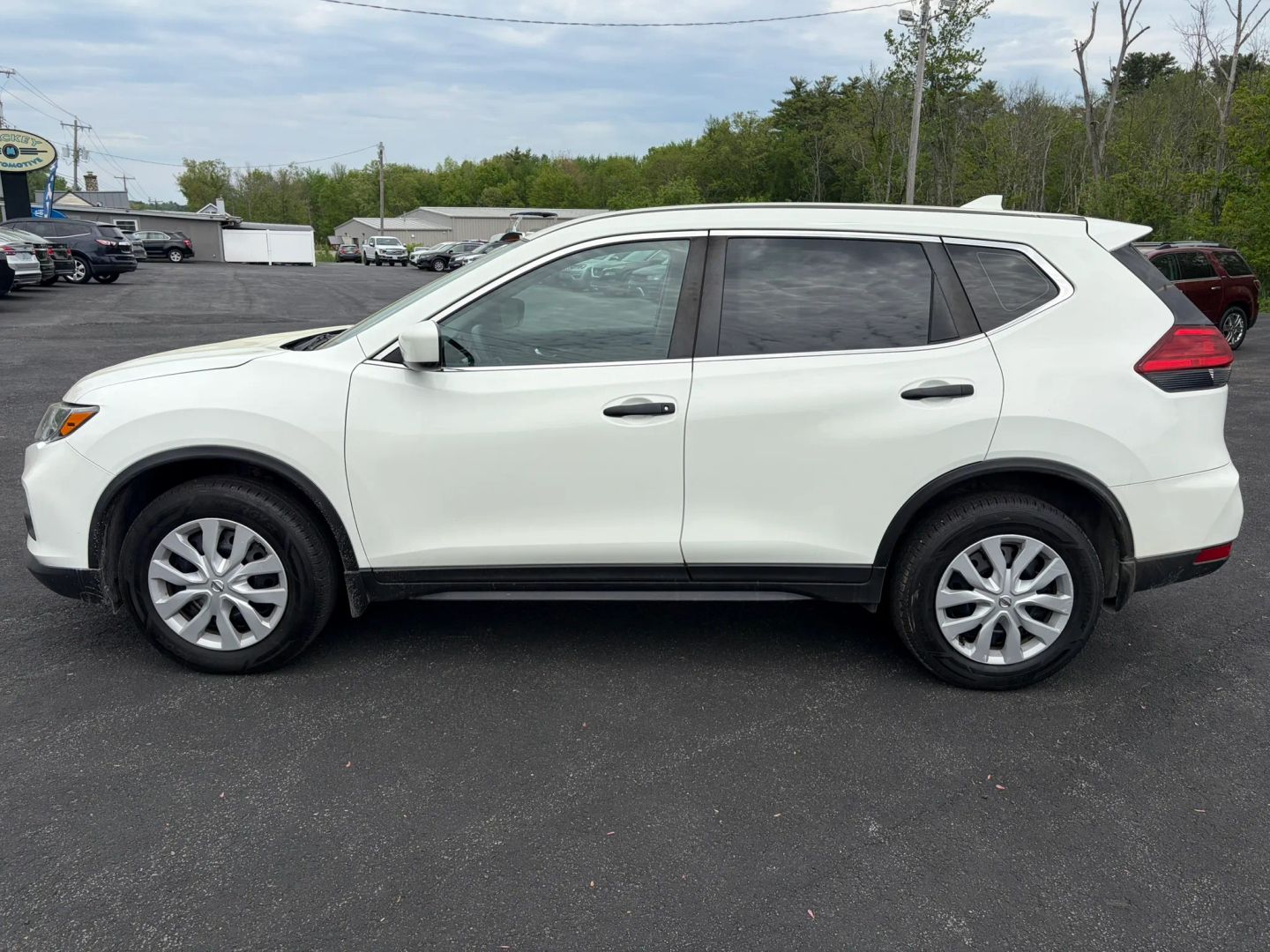 nissan rogue 2017 5N1AT2MV8HC745159 image nissan rogue 2017 5N1AT2MV8HC745159 image