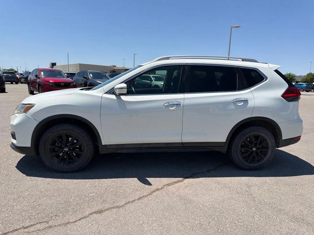 nissan rogue 2017 5N1AT2MV0HC852772 image nissan rogue 2017 5N1AT2MV0HC852772 image