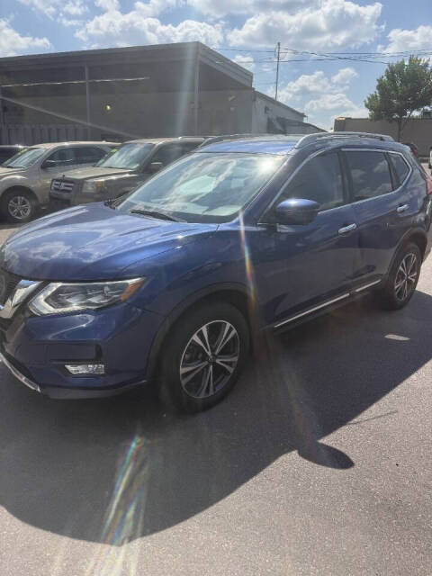 nissan rogue 2017 5N1AT2MV8HC882053 image nissan rogue 2017 5N1AT2MV8HC882053 image