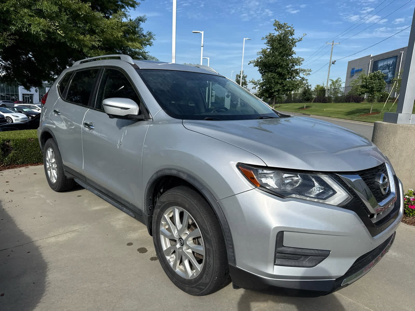 nissan rogue 2017 JN8AT2MV1HW003323 image nissan rogue 2017 JN8AT2MV1HW003323 image