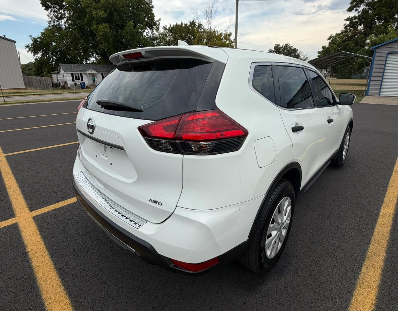 nissan rogue 2017 5N1AT2MV6HC886490 image nissan rogue 2017 5N1AT2MV6HC886490 image